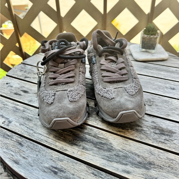 Marc Jacobs Teddy Joggers - Picture 13 of 13